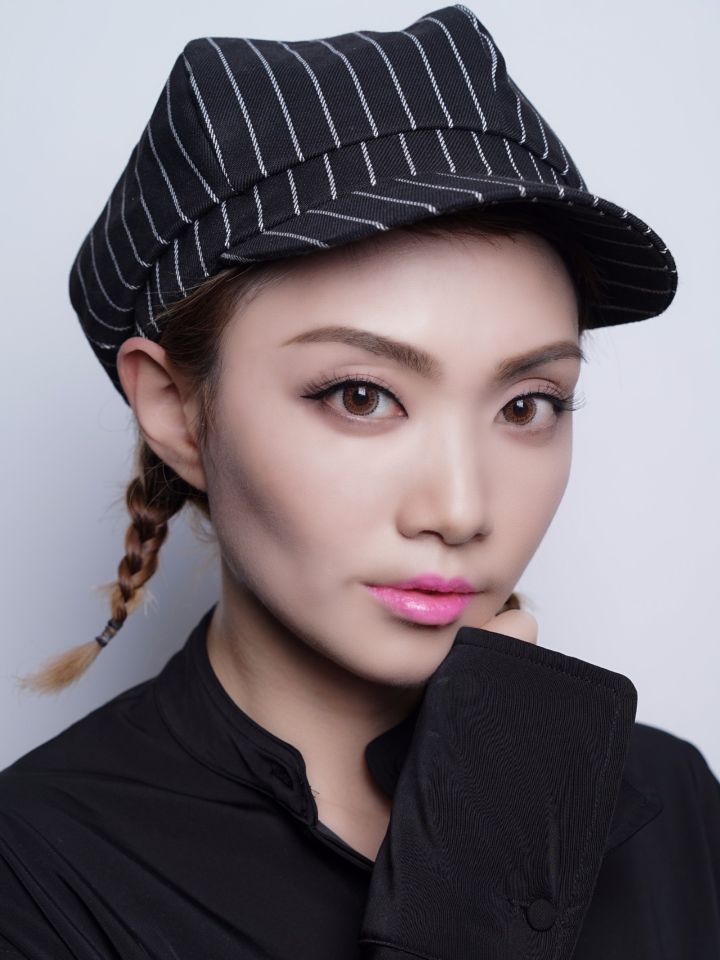 量子磁石假睫毛视频,量子假睫毛磁铁