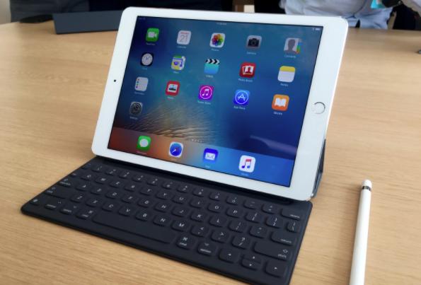 同等价位的苹果和小米,苹果和小米同等价位哪个好