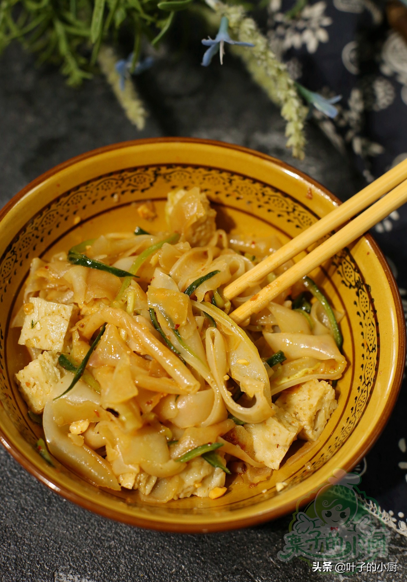 正宗做凉皮的方法和技巧,凉皮为什么发粘干裂