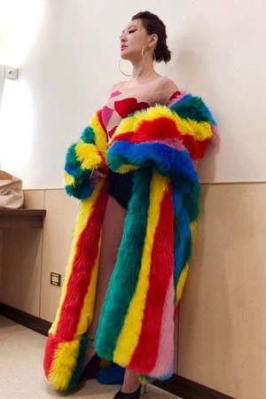 星上妆背打直就年轻10岁！小S佛系变美法超管用