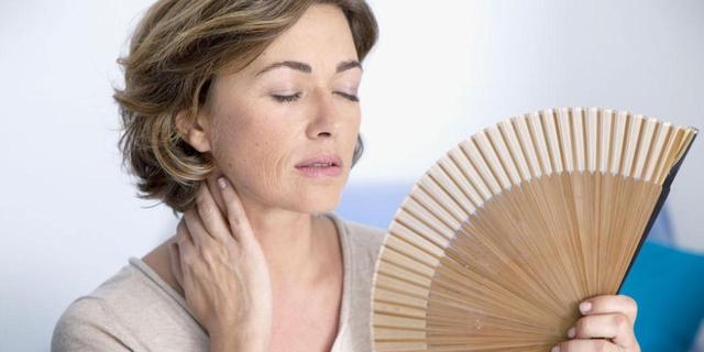 哪些症状显示女士快要绝经了,月经快绝经的时候有什么征兆