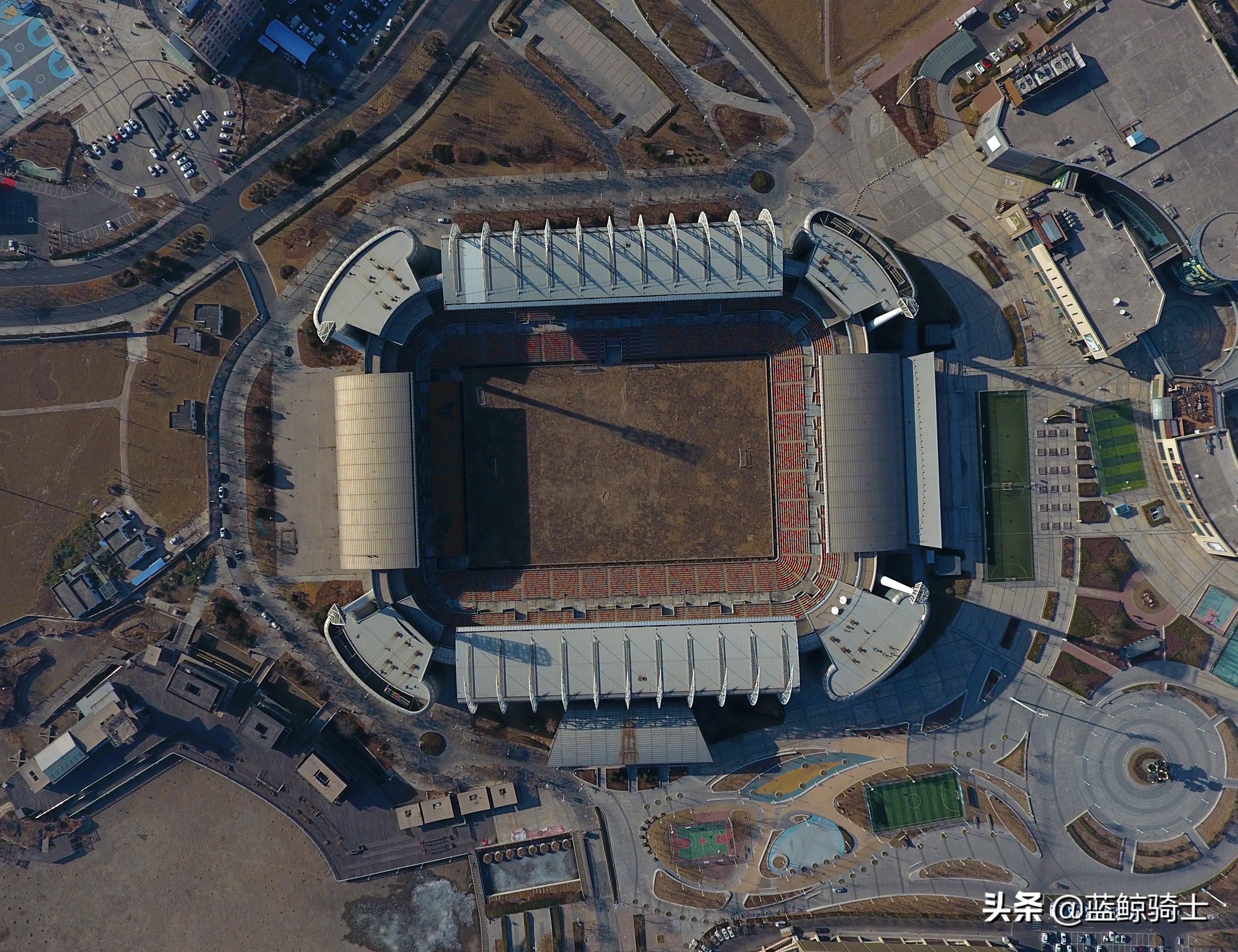 天津泰达专业球场,天津泰达第一座专业足球场