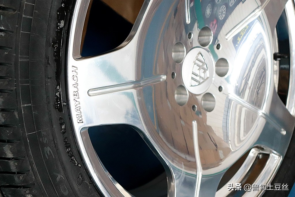 奔驰威霆轮胎升级,威霆升级轮毂案例