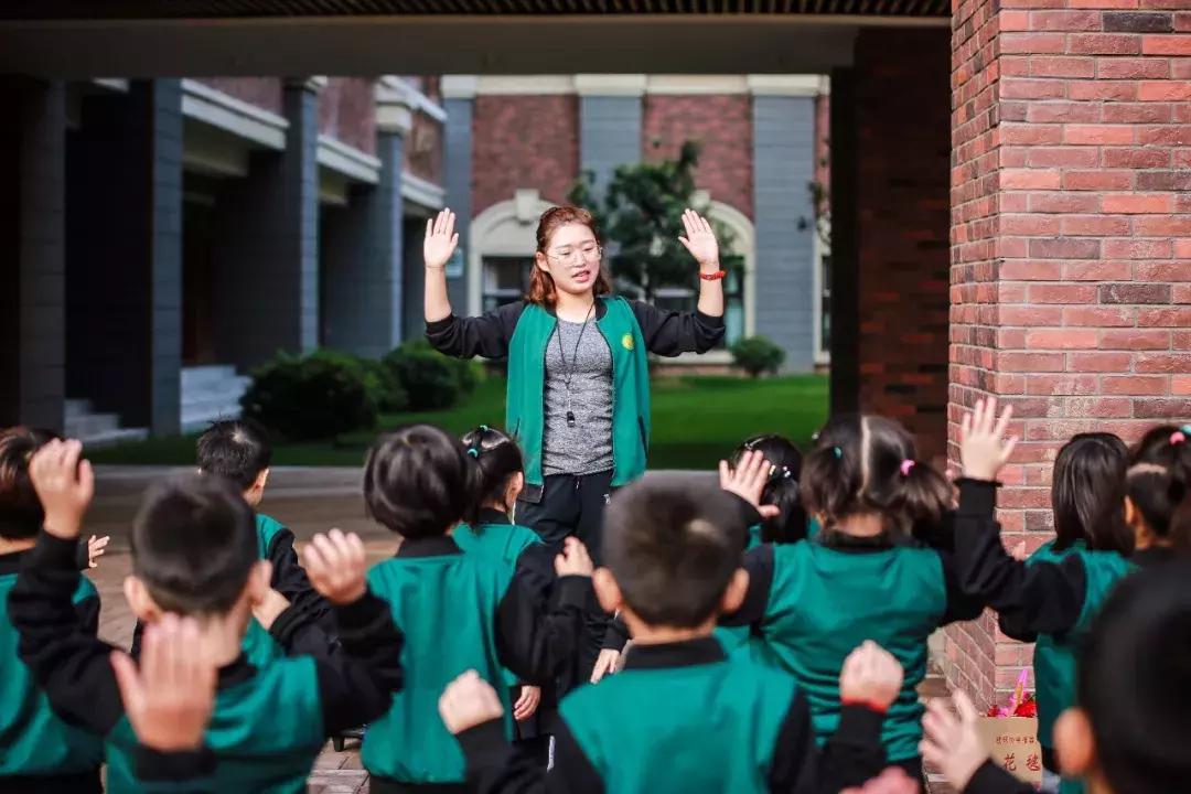 探校|金水区这家私立小学，竟敢说分数、兴趣双保证！