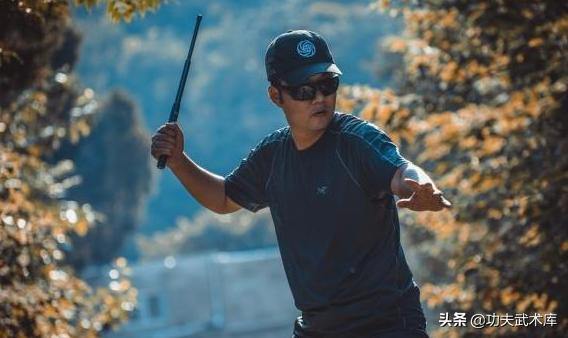 *棍甩**防身术，一击必伤、凶狠凌厉、携带方便、方便实用