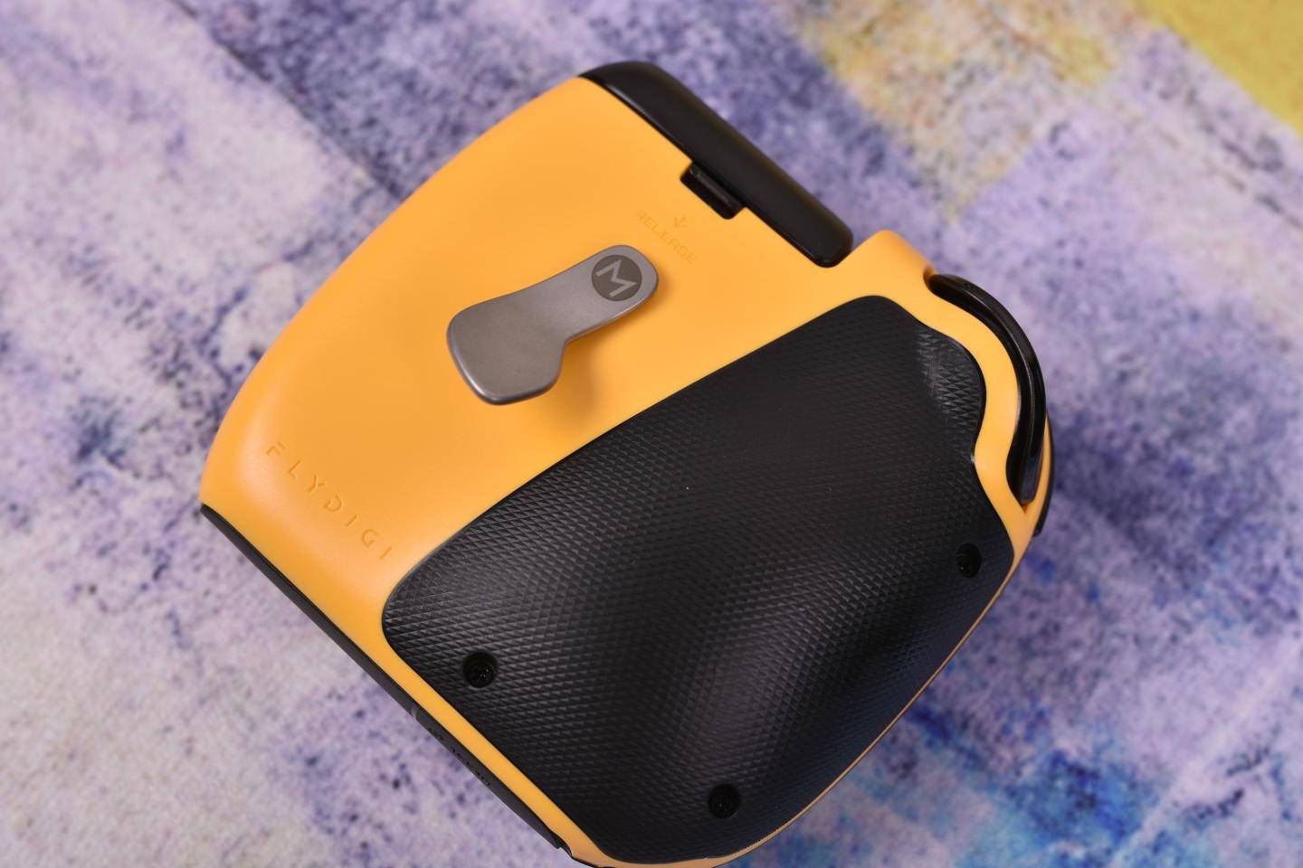 什么手柄最适合手机玩吃鸡,大屏手机用的吃鸡游戏手柄