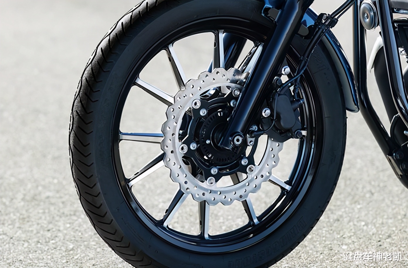 雅马哈BOLT更新2021款，和同为“日式太子”的CM1100你选谁？