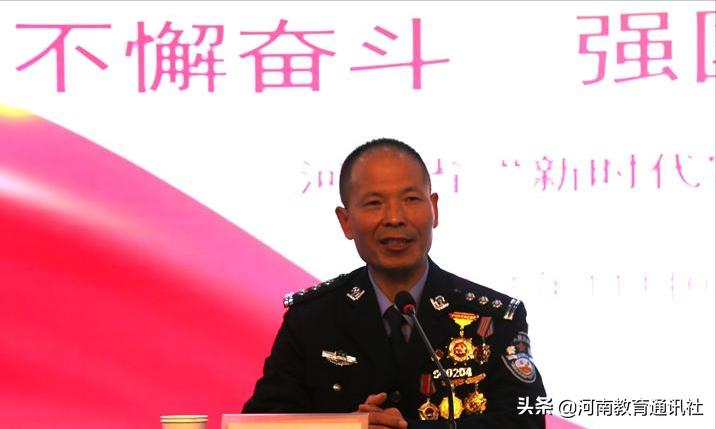 宣讲进校园活动,新时代青年教师宣讲