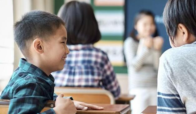 孩子总是吹牛炫富怎么办,孩子爱显摆吹牛怎么办