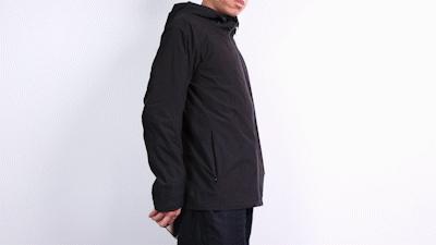 中科院联合素湃造了件“透气雨衣”！防水、防污，脏东西一冲就净