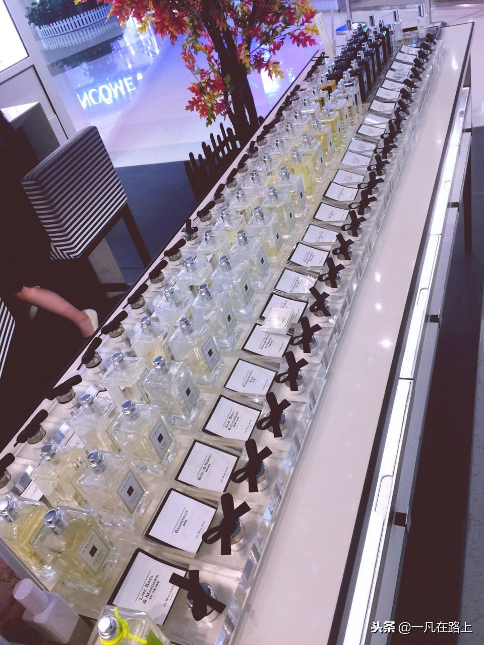 三亚最大的免税店离哪个景点近,三亚免税店最值得去哪个