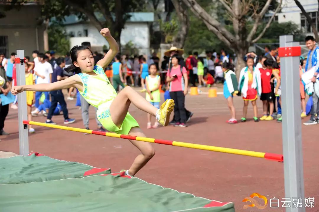 赛场展英姿绽风采,小学生田径赛场展英姿