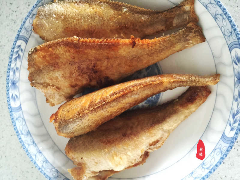 秘制炸丸子的做法大全,怎样炸丸子外酥里软又开胃