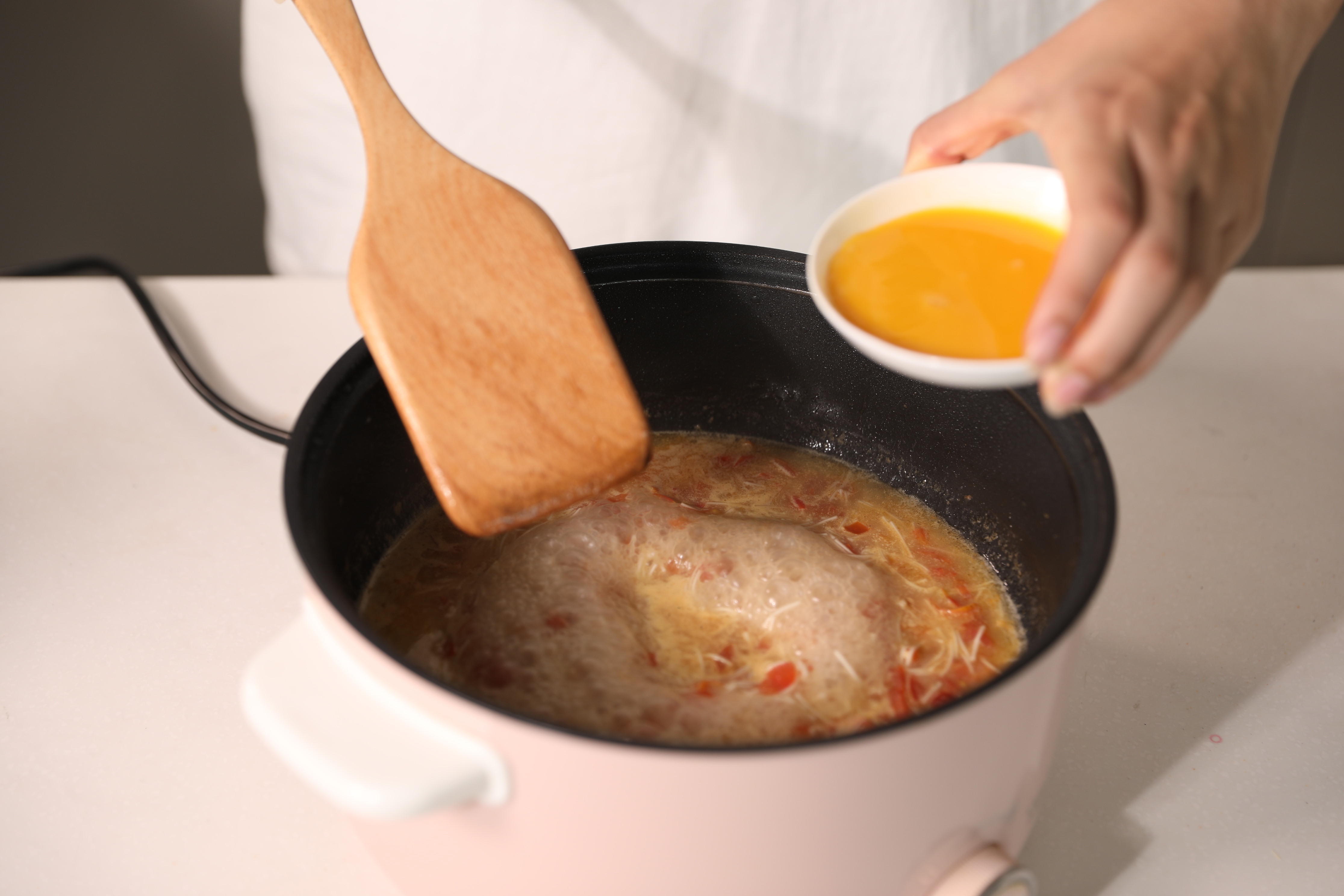 面条燕窝制作,番茄鸡蛋面条简单美食做法