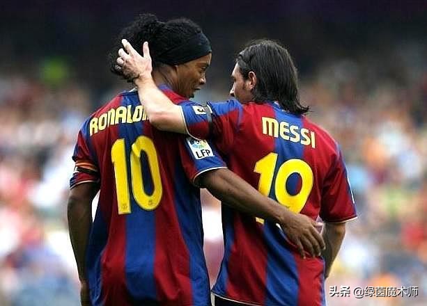 足球精灵罗纳尔迪尼奥精彩视频,追忆巨星2免费观看