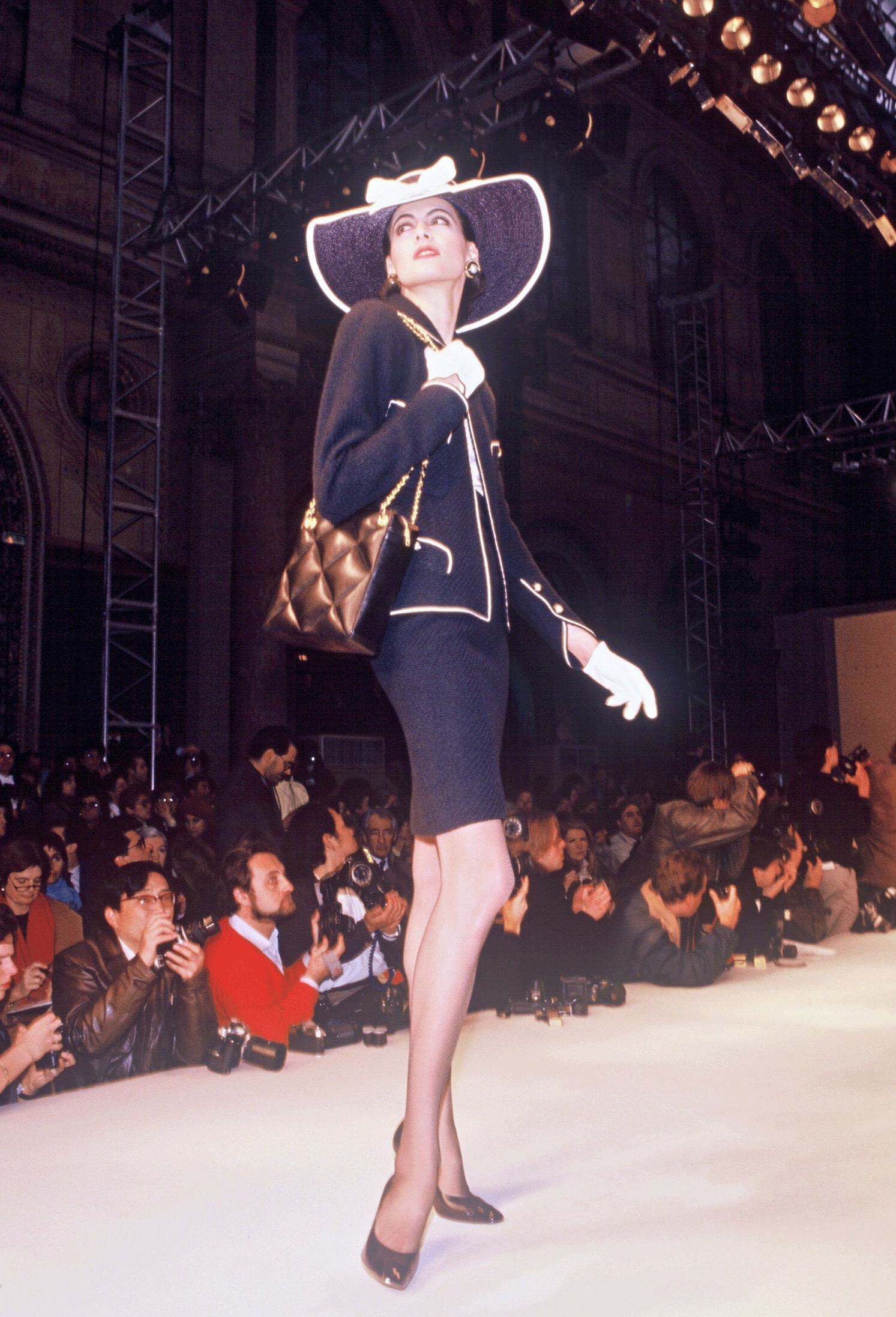 乘风破浪王鸥项链香奈儿,浪姐2王鸥最新一期