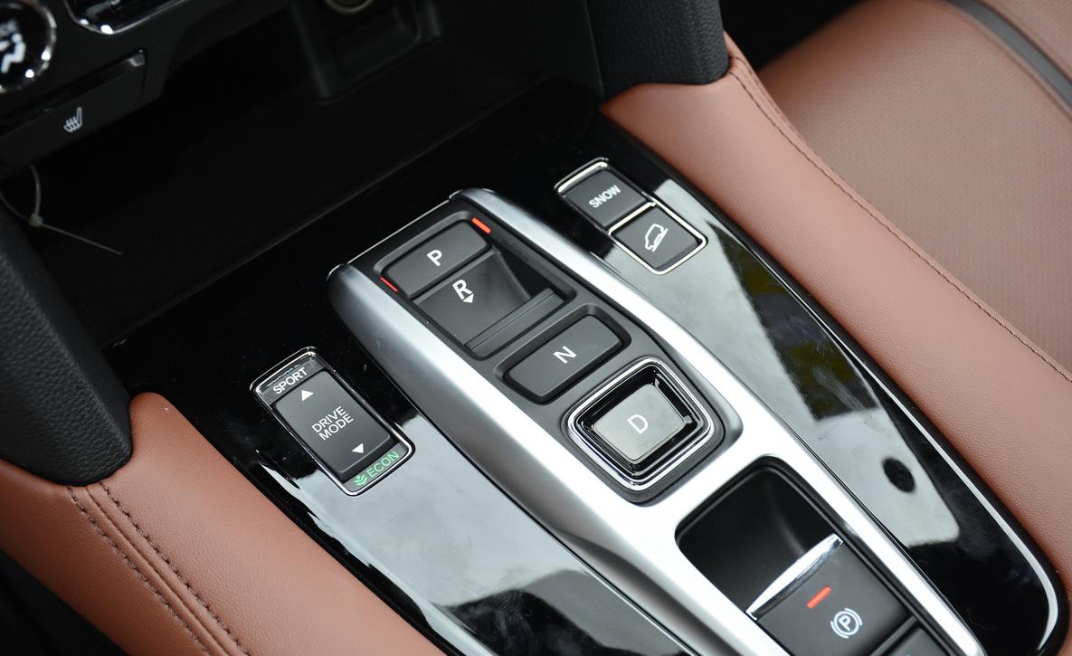 本田ur-v2.0t+9at,新款本田ur-v实车被曝