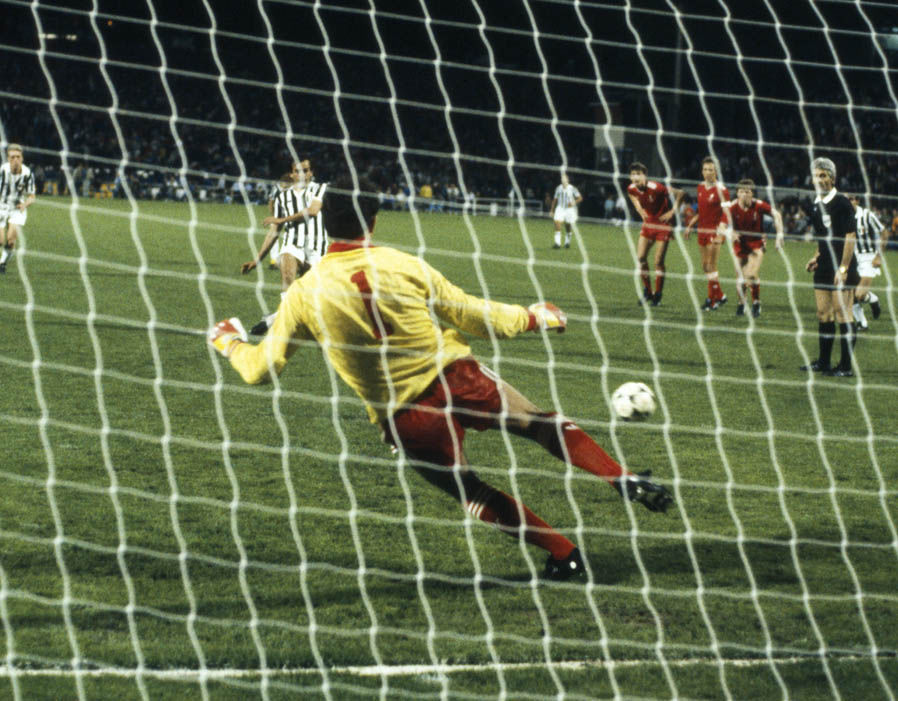 英格兰足球流氓被暴打,英格兰足球流氓被打事件