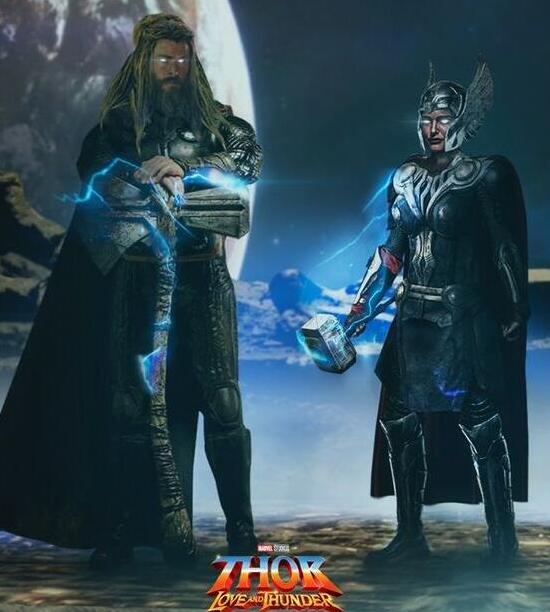 美队拿起雷神之锤索尔反应,索尔看到美队拿起雷神之锤