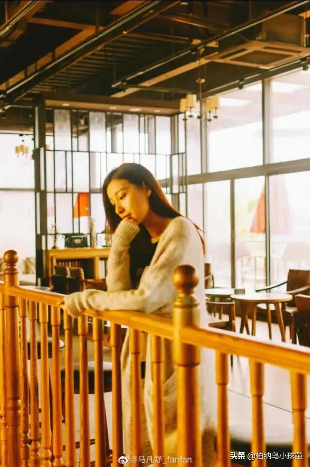 马凡舒首次主持天下足球,央视足球主持马凡舒