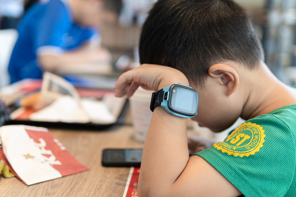 360儿童手表我的安全由你守护,360儿童手表p1pro和s1的区别