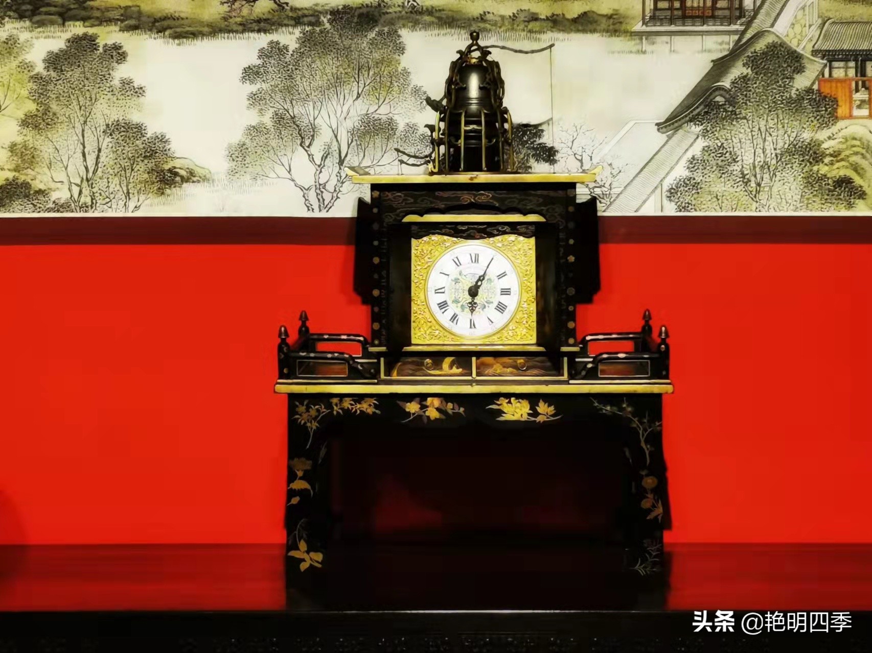 参观故宫的钟表图,展示一下故宫的各种钟表