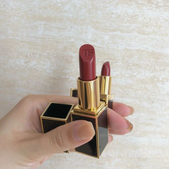 显白持久的口红排行榜前十名,2021年流行口红色