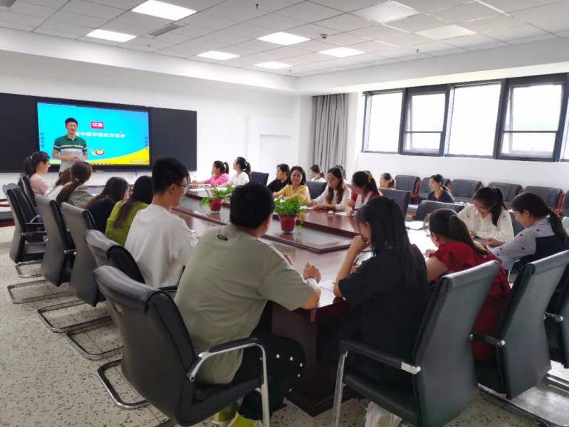 北师大盐城附属学校体育,北师大附校体育课