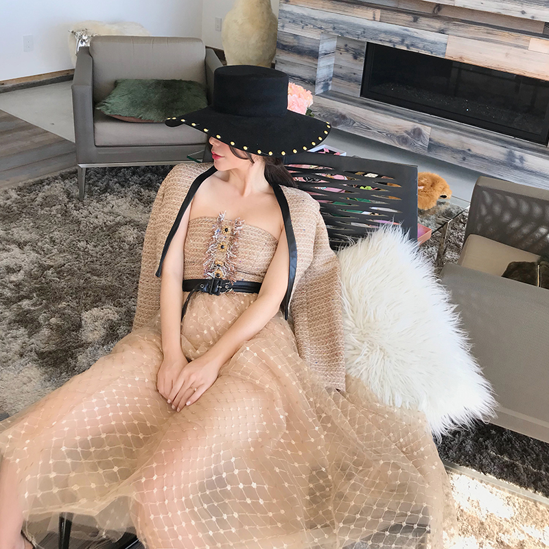 参加年会晚礼服必备,年会穿晚礼服可以做什么活动