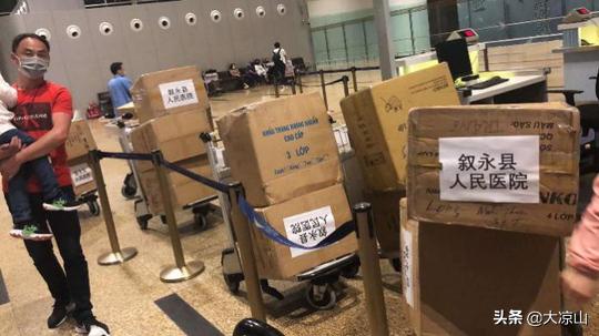疫情导游传递口罩,500多万个口罩运抵江西