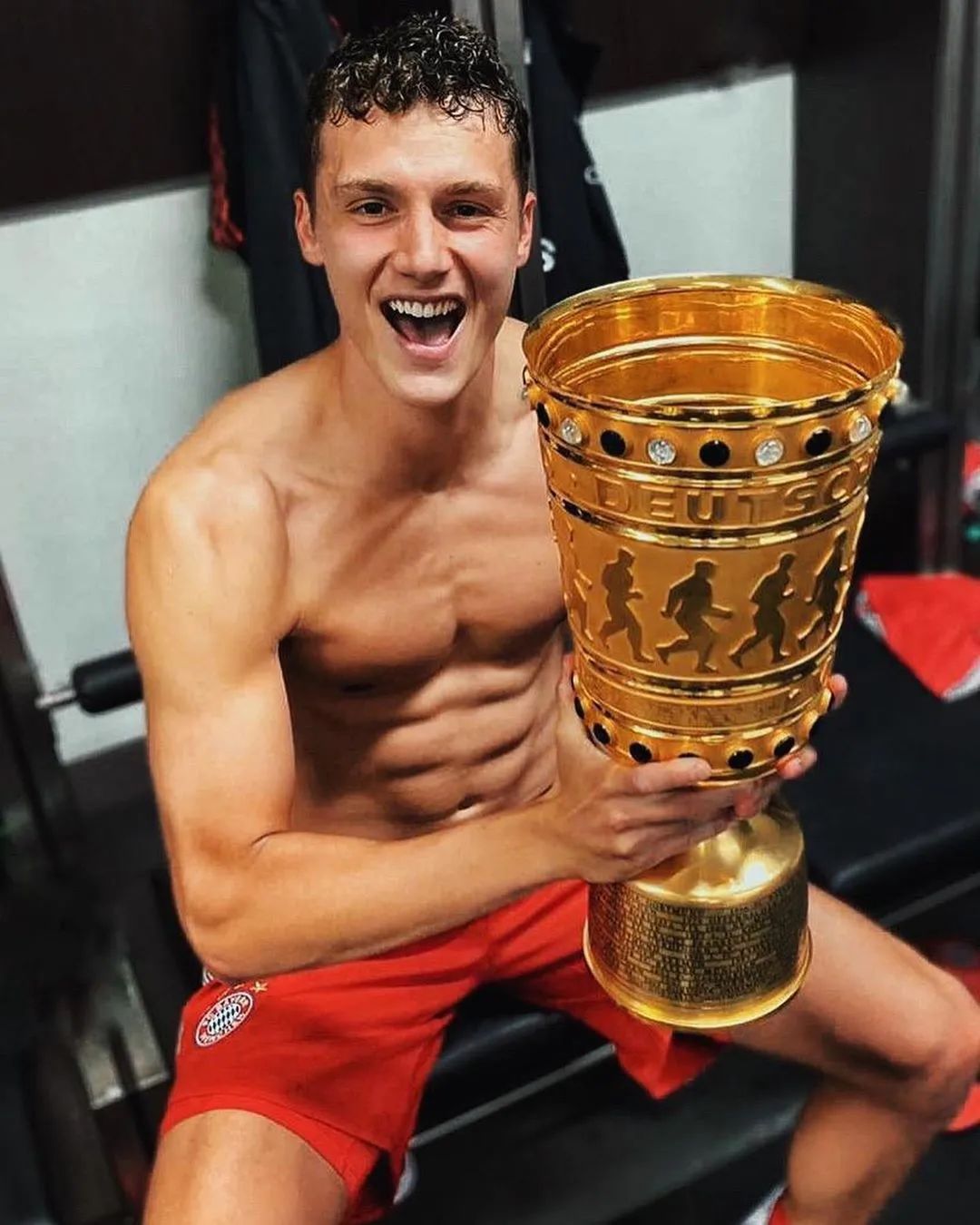 本杰明帕瓦尔现在在哪个球队,本杰明帕瓦尔足球