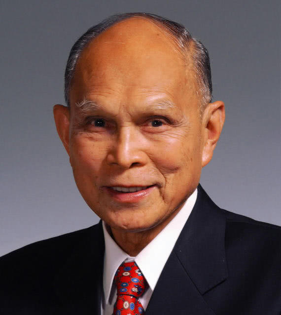 霍英东的三位太太与赌王何鸿燊的四位太太，她们谁更幸福