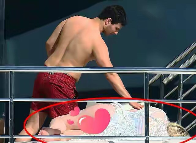 伊万卡秀身材,伊万卡海边秀身材