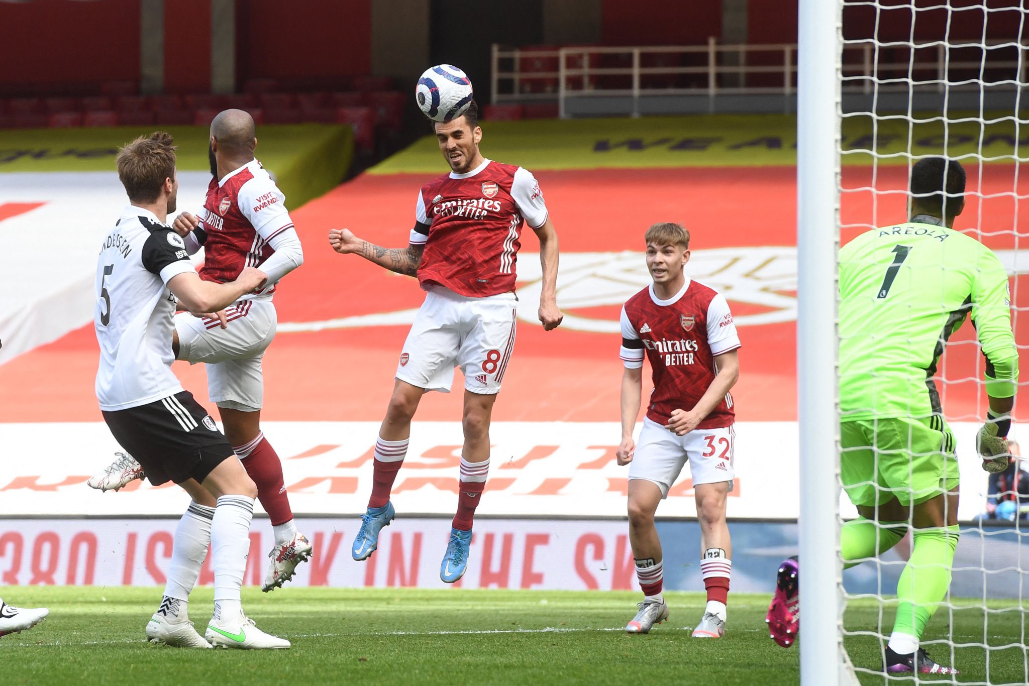 阿森纳0-2利物浦裁判,阿森纳0比0纽卡斯尔联裁判