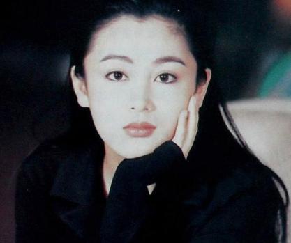 脸容易暗沉用什么粉底,皮肤暗沉不想化妆怎么办