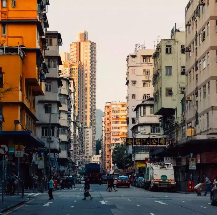 机票太贵往返三千多还有必要去吗,国内往返机票比单程便宜