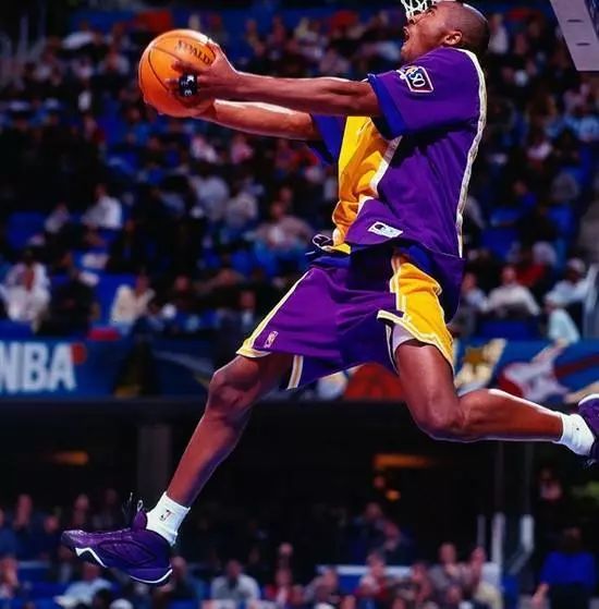 蜘蛛侠的签名鞋:AdidasTheD.O.NIssue1