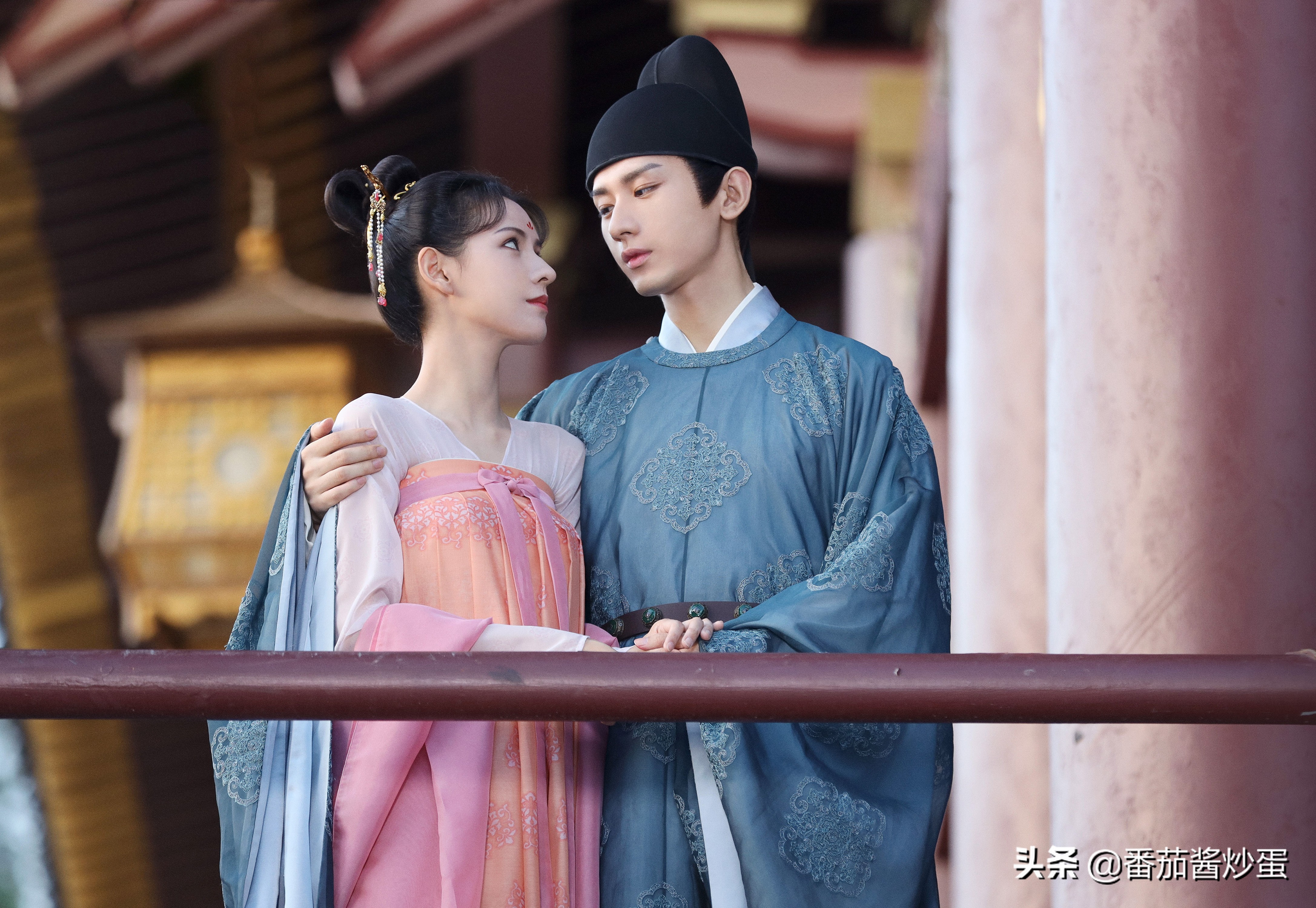 成毅张予曦与君歌横版,成毅张予曦与君歌快乐大本营