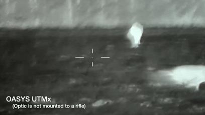 真正的狼灭：美国农场主一夜*击狙**45只郊狼，全套黑科技开挂了