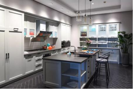 三年生产交付无逾期丽博凭什么这么牛？丨加盟选品牌之第一现场