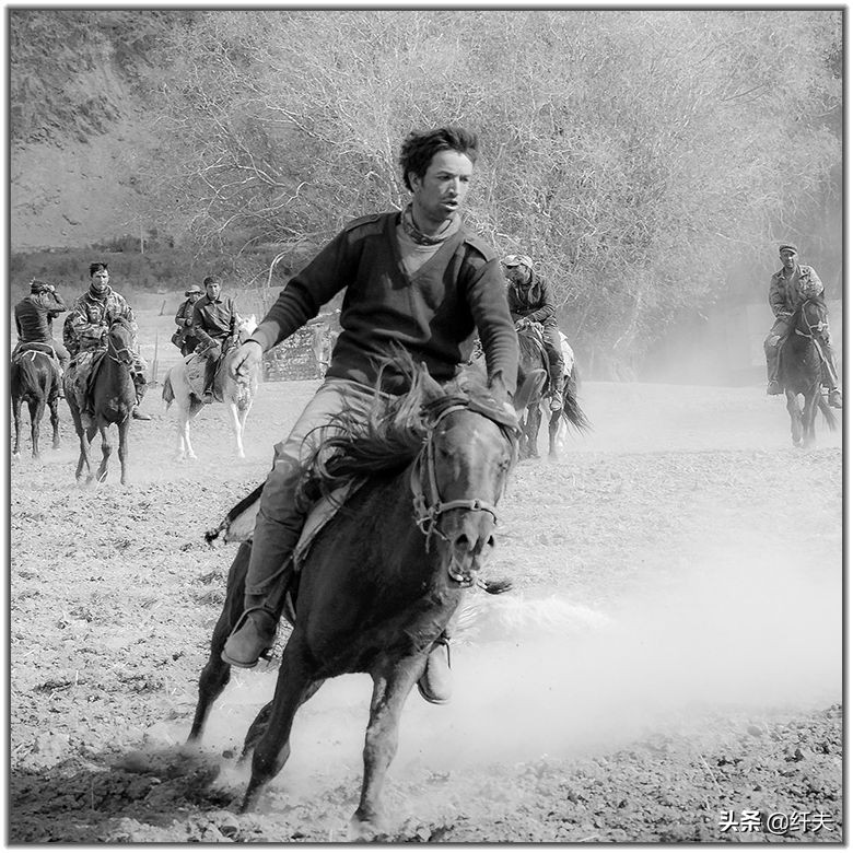 塔吉克族叼羊完整视频,蒙古叼羊比赛