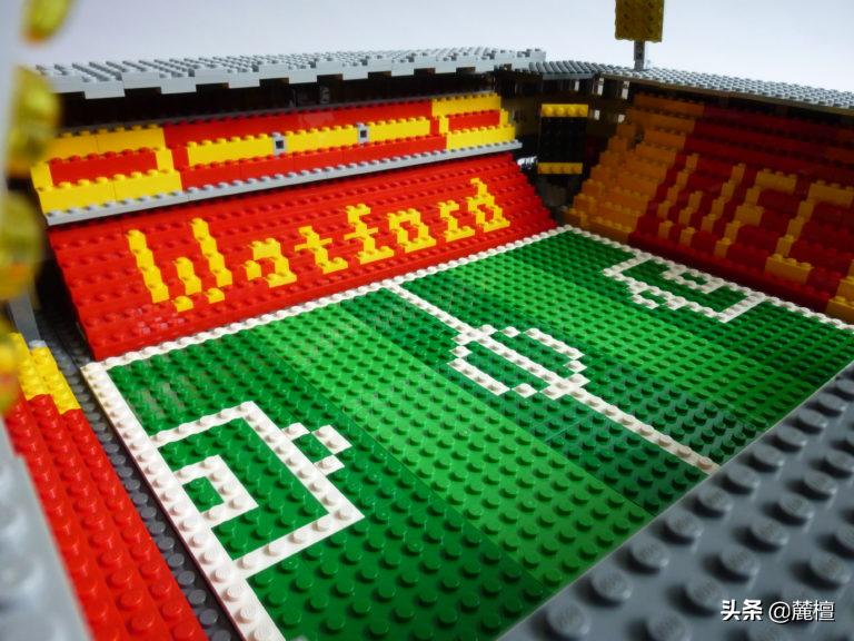 乐高曼联老特拉福德足球场,用积木拼足球球场