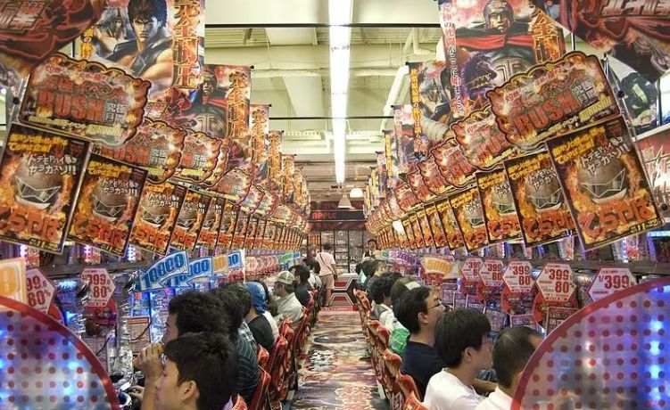 别怕,这是正经科普,为什么FBI要保护日本小电影?