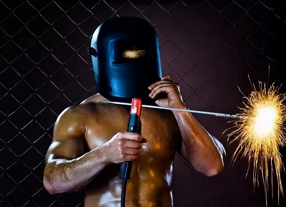 被电焊伤到眼睛滴什么眼药水好,电焊伤到眼睛为什么半夜才痛