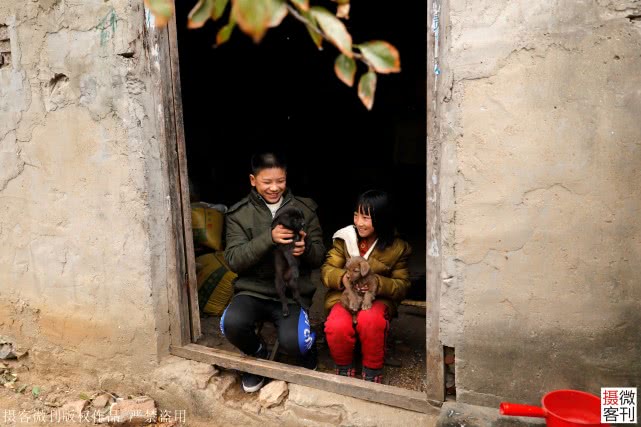 6旬大叔养侄子侄女至今未娶相亲30次遭拒：丢了俩拖油瓶就跟你过