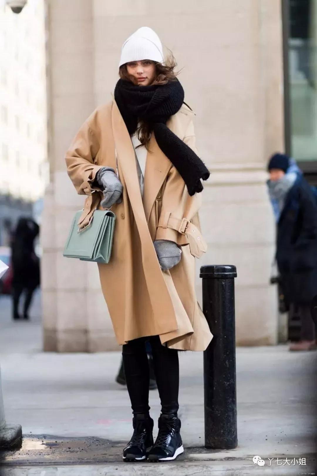 秋冬一定要穿出时髦贵气感,今年秋冬最时髦的颜色搭配
