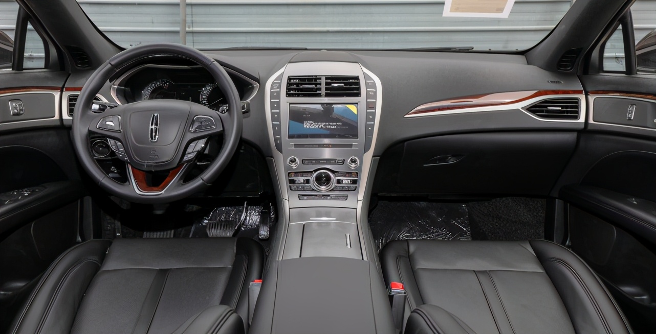 24万提凯迪拉克xt5,24万林肯mkc