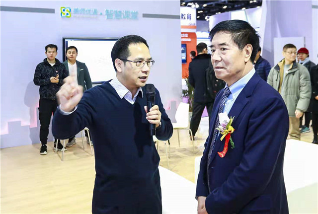 瀹炶嚦鍚嶅綊鏂板崕淇濋櫓鍐嶈幏鍙屽,瀹炶嚦鍚嶅綊浠や汉榧撹垶