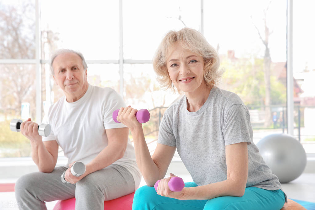 骨密度低和骨质疏松有什么关系,骨密度低骨质疏松吃什么药