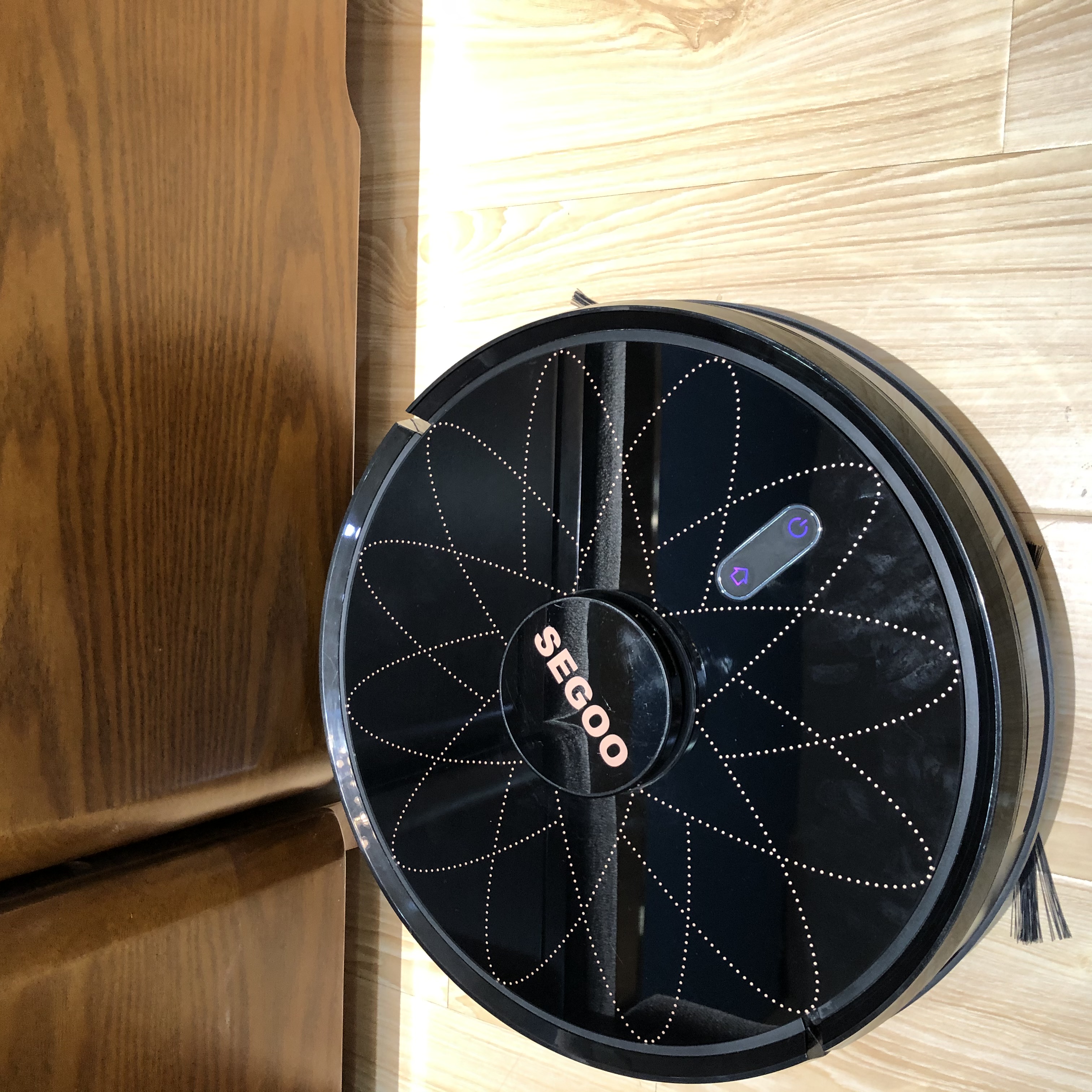 用哪款扫地机器人性价比高一点,扫地机器人性价比低